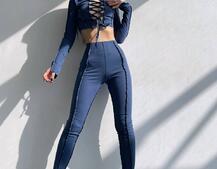 Комплект: топ зі шнурівкою на грудях + легінси Комплект: топ зі шнурівкою на грудях + легінси | PUSHKA SHOP