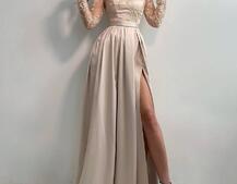 Платье макси с кружевным верхом и разрезом на юбке  | PUSHKA SHOP