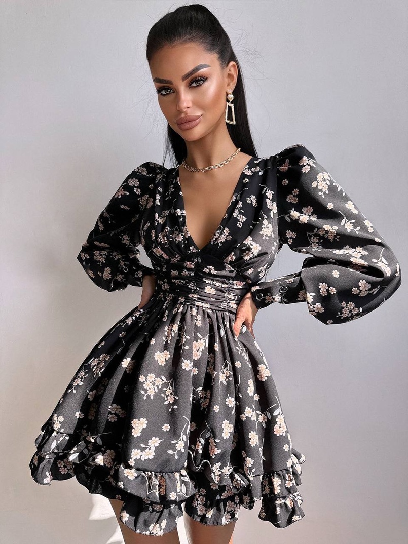 Сукня міні з пишною спідницею та драпіруванням на талії Сукня міні з пишною спідницею та драпіруванням на талії | PUSHKA SHOP