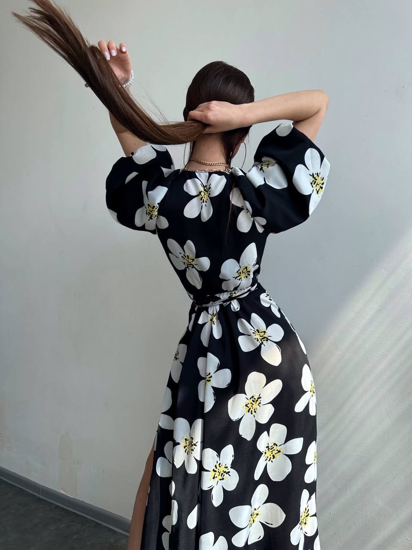 Сукня міді  із запахом та об'ємними рукавами Сукня міді  із запахом та об'ємними рукавами | PUSHKA SHOP