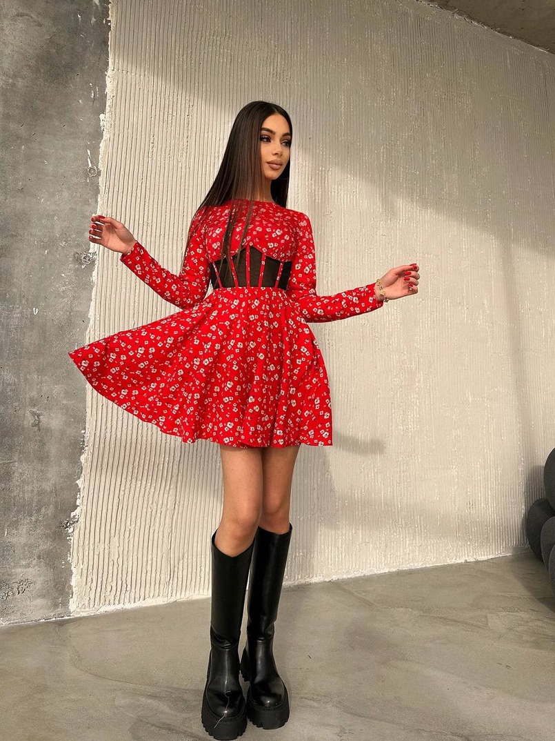 Приталена сукня з корсетною вставкою та спідницею-сонцем Приталена сукня з корсетною вставкою та спідницею-сонцем | PUSHKA SHOP