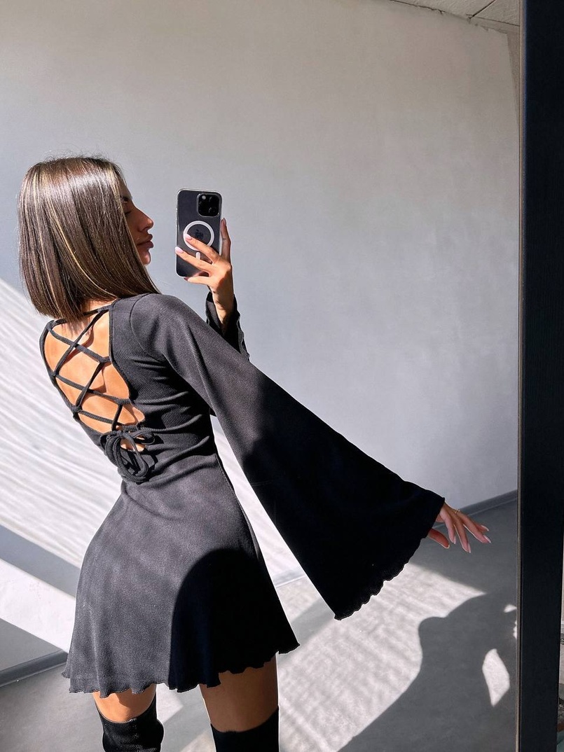 Трикотажна сукня зі шнурівкою на спинці    Трикотажна сукня зі шнурівкою на спинці    | PUSHKA SHOP