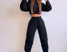 Базовий костюм на флісі з об'ємними капюшоном Базовий костюм на флісі з об'ємними капюшоном | PUSHKA SHOP