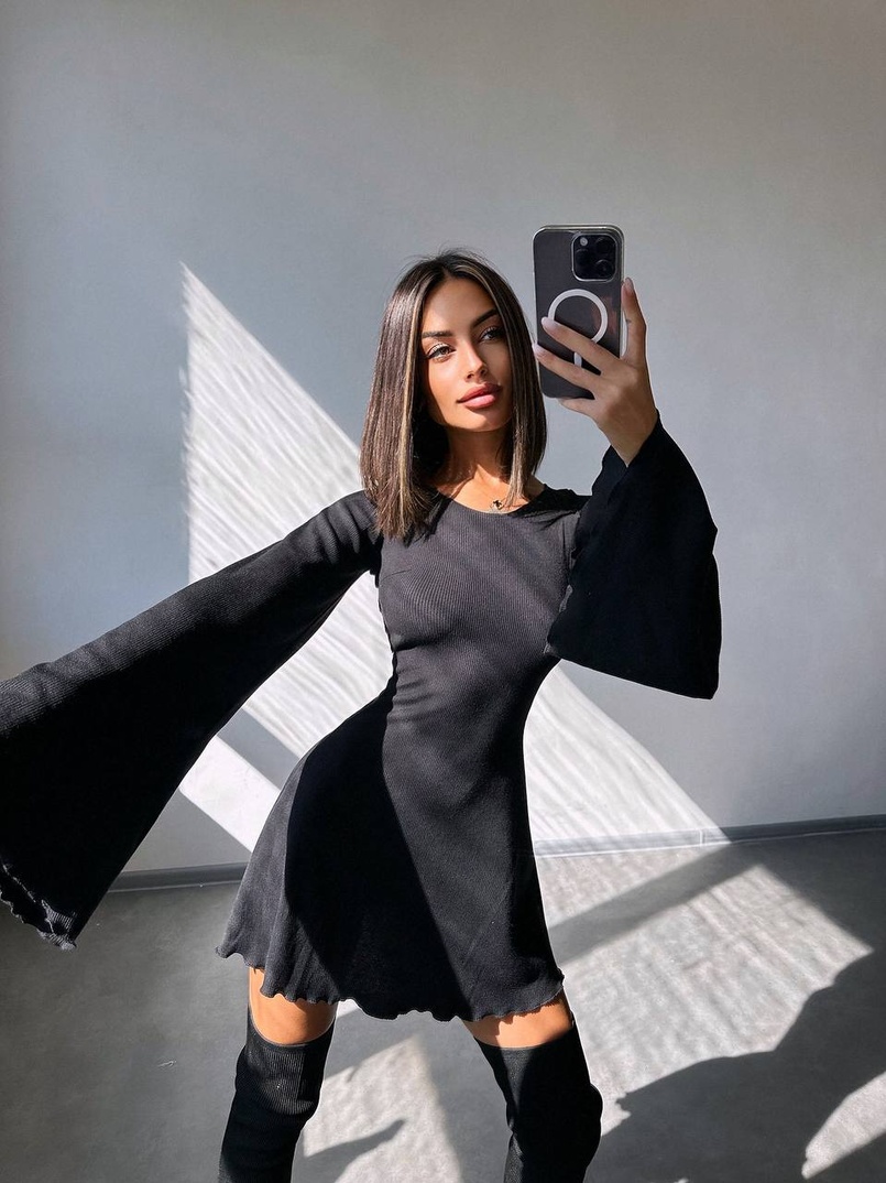 Трикотажна сукня зі шнурівкою на спинці    Трикотажна сукня зі шнурівкою на спинці    | PUSHKA SHOP