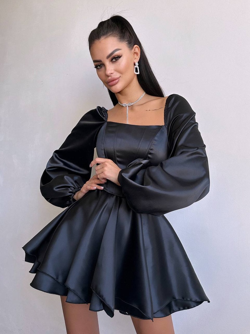 Атласна корсетна сукня з пишною подвійною спідницею та об‘ємними рукавами | PUSHKA SHOP