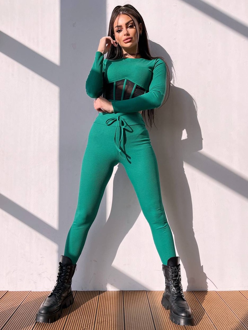 Трикотажний комплект: корсетний топ + легінси Трикотажний комплект: корсетний топ + легінси | PUSHKA SHOP