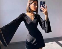 Оксамитова сукня,  декорована стразами з розкльошоними рукавами  Оксамитова сукня,  декорована стразами з розкльошоними рукавами  | PUSHKA SHOP