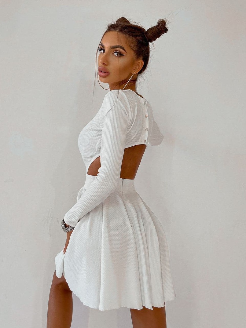 Приталенное трикотажное платье с открытой спинкой  Приталенное трикотажное платье с открытой спинкой  | PUSHKA SHOP