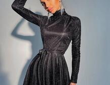 Блестящее платье с расклешенной юбкой и высоким воротом   Блестящее платье с расклешенной юбкой и высоким воротом   | PUSHKA SHOP