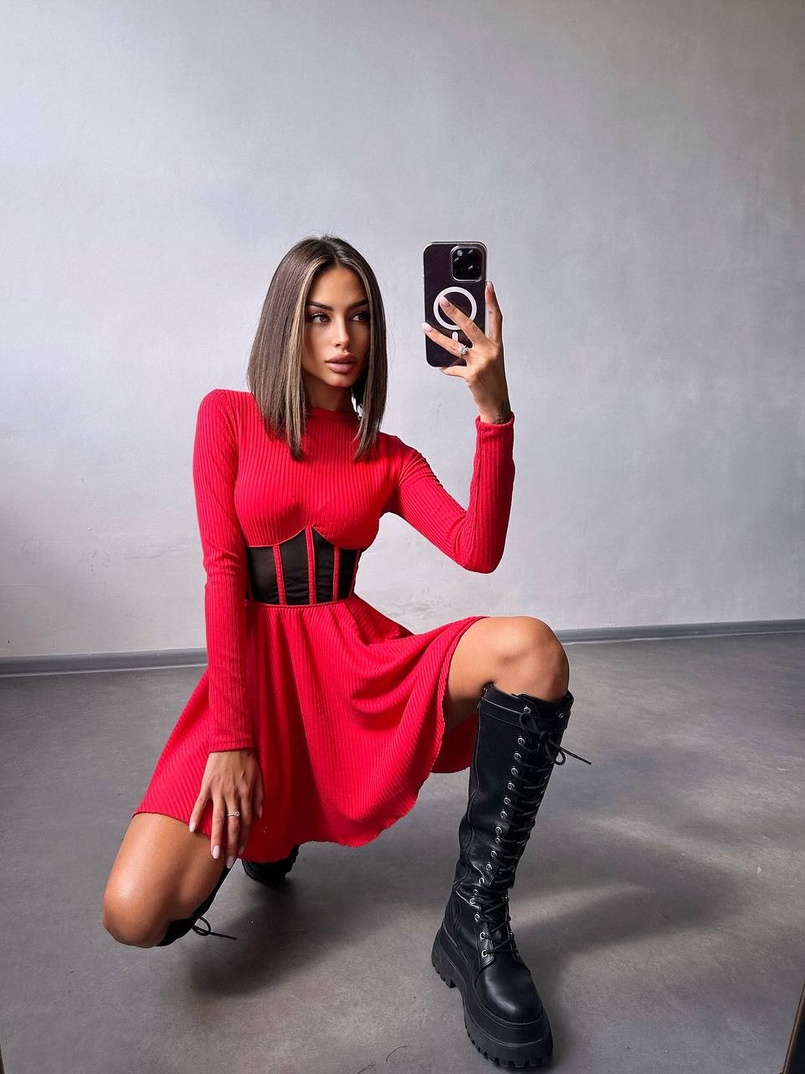 Приталена сукня з корсетною вставкою та спідницею-сонцем | PUSHKA SHOP