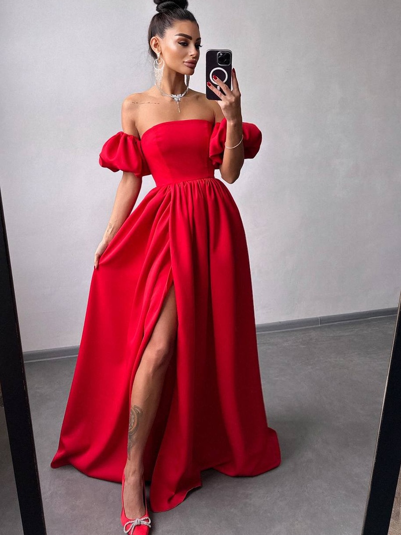 Сукня максі  з розрізом на спідниці та об’ємними рукавами  Сукня максі  з розрізом на спідниці та об’ємними рукавами  | PUSHKA SHOP