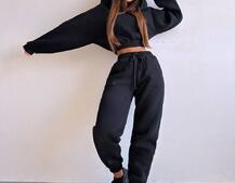 Базовий костюм на флісі з об'ємними капюшоном Базовий костюм на флісі з об'ємними капюшоном | PUSHKA SHOP