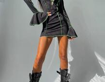 Трикотажное платье с контрастными элементами и шнуровкой  Трикотажное платье с контрастными элементами и шнуровкой  | PUSHKA SHOP