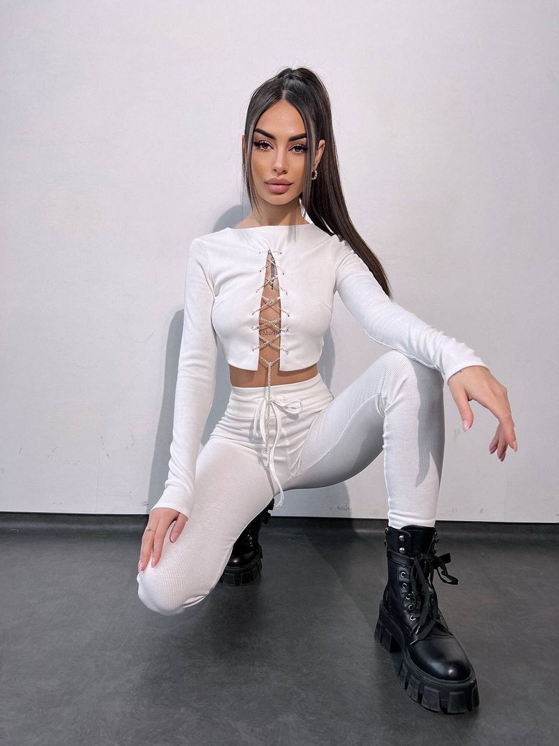 Костюм:  легінси та топ з шнурівкою зі страз Костюм:  легінси та топ з шнурівкою зі страз | PUSHKA SHOP