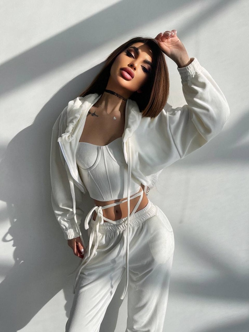 Велюровий комплект трійка: кофта + корсет з чашечками + джогери  Велюровий комплект трійка: кофта + корсет з чашечками + джогери  | PUSHKA SHOP