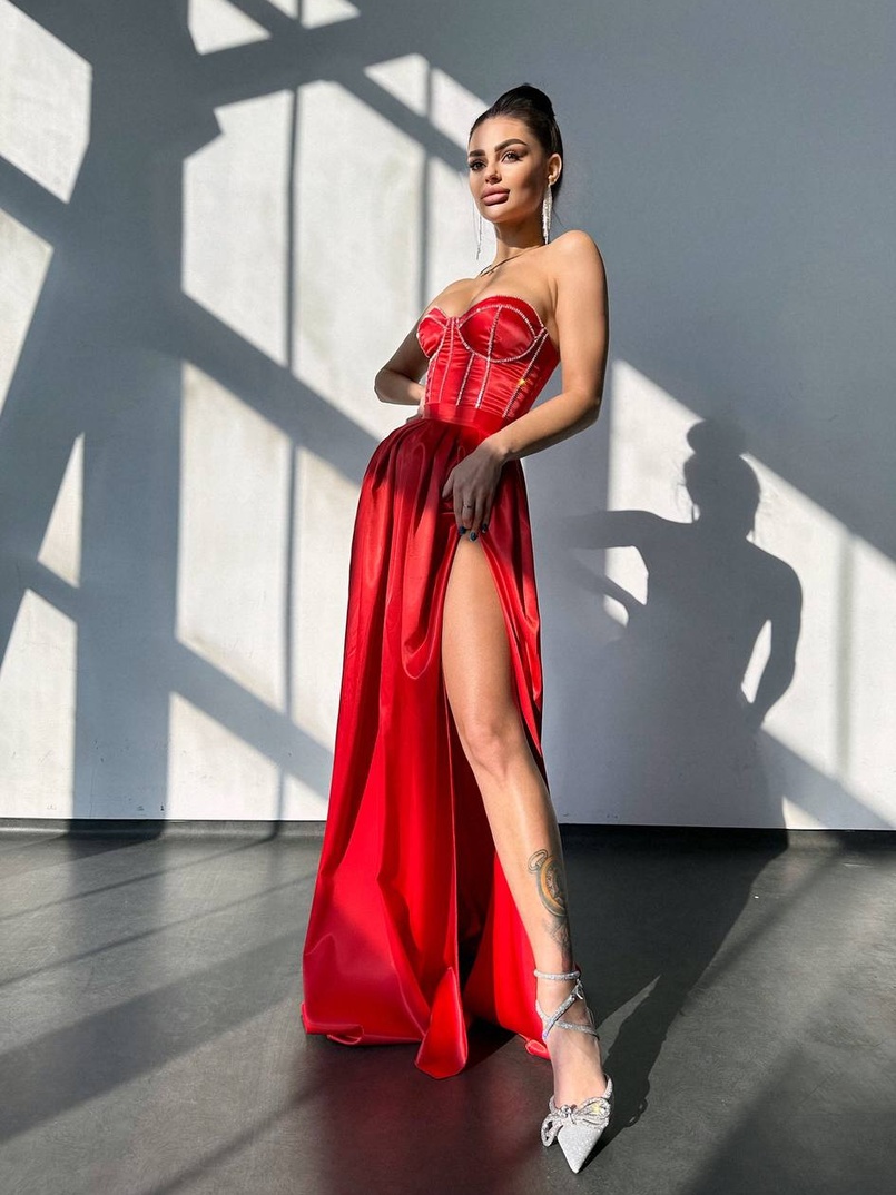 Комплект: корсет-бюстьє , декорований стразами  + спідниця максі з розрізом   Ручна робота  Комплект: корсет-бюстьє , декорований стразами  + спідниця максі з розрізом   Ручна робота  | PUSHKA SHOP