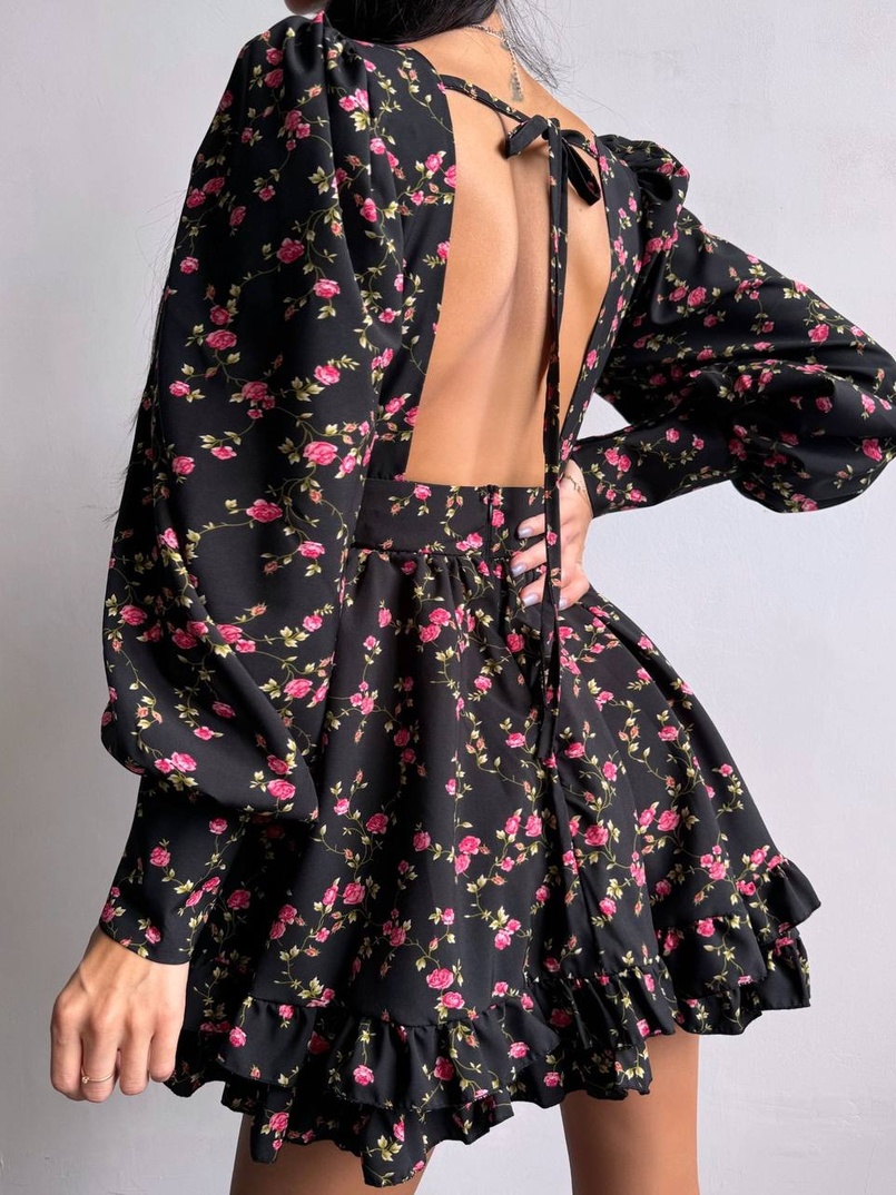 Сукня міні з пишною спідницею та драпіруванням на талії Сукня міні з пишною спідницею та драпіруванням на талії | PUSHKA SHOP