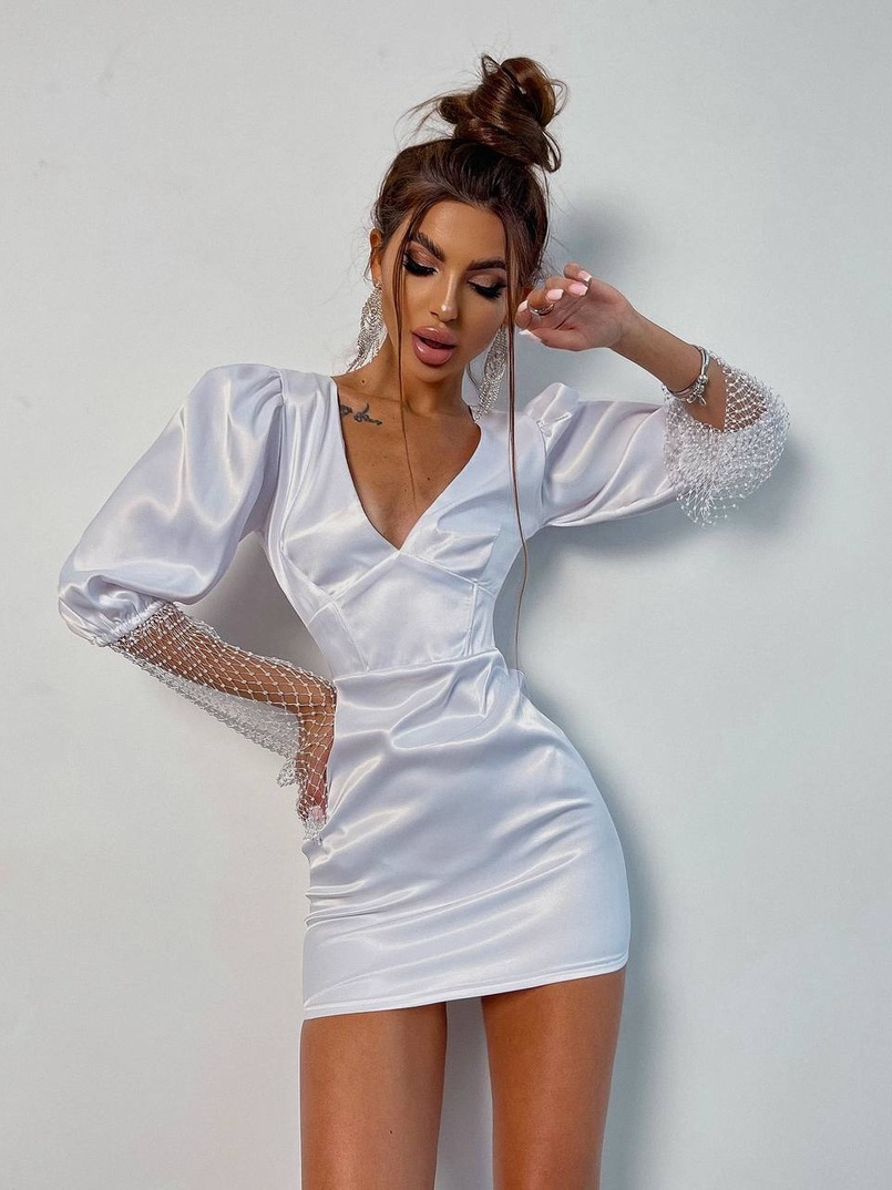 Атласна сукня, декорована сіткою зі стразами Атласна сукня, декорована сіткою зі стразами | PUSHKA SHOP