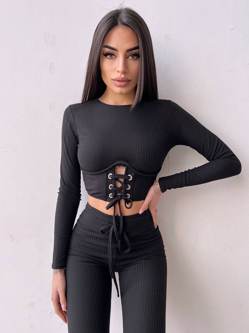 Трикотажний комплект: корсетний топ + легінси Трикотажний комплект: корсетний топ + легінси | PUSHKA SHOP