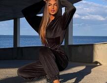 Велюровий комбінезон з елементами корсету Велюровий комбінезон з елементами корсету | PUSHKA SHOP