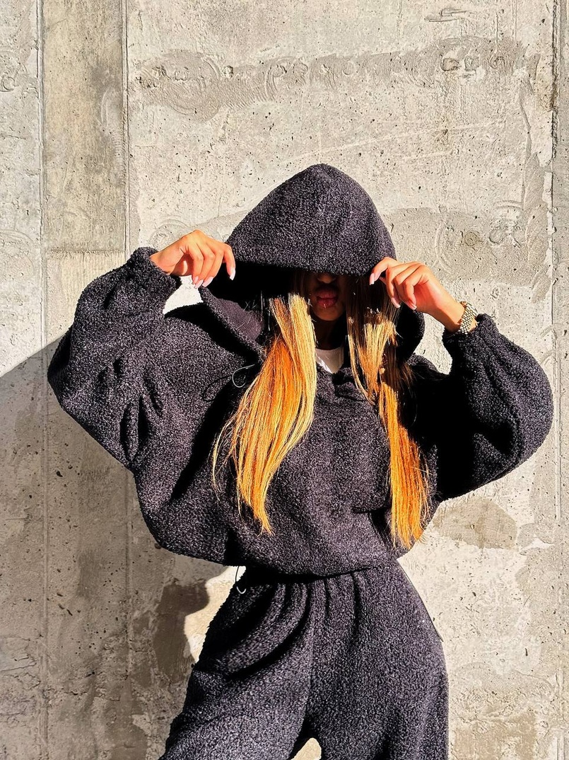 Теплий та мʼякий комплект: Обʼємний худі з капюшоном та штани з манжетами  Дуже приємний до тіла Теплий та мʼякий комплект: Обʼємний худі з капюшоном та штани з манжетами  Дуже приємний до тіла | PUSHKA SHOP