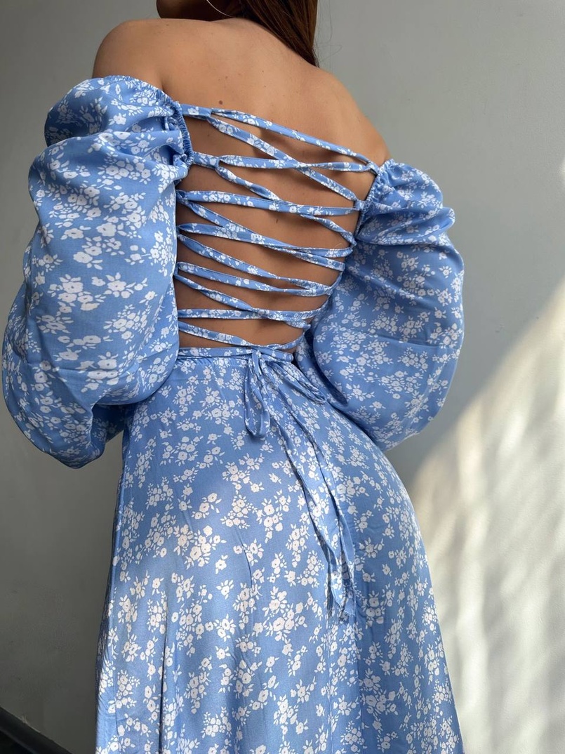 Квіткова сукня-міді зі шнурівкою на спинці та розрізом на ніжці Квіткова сукня-міді зі шнурівкою на спинці та розрізом на ніжці | PUSHKA SHOP