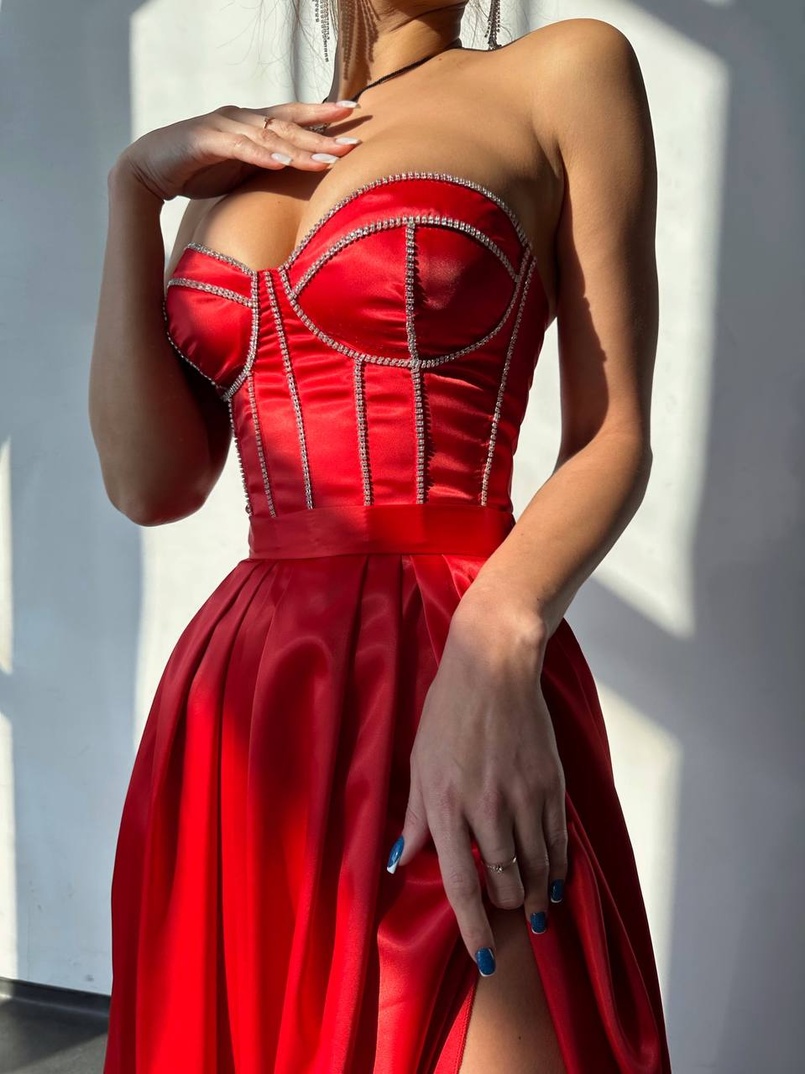 Комплект: корсет-бюстьє , декорований стразами  + спідниця максі з розрізом   Ручна робота  Комплект: корсет-бюстьє , декорований стразами  + спідниця максі з розрізом   Ручна робота  | PUSHKA SHOP