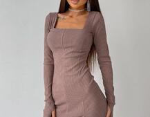 Платье-мини с квадратным вырезом  Платье-мини с квадратным вырезом  | PUSHKA SHOP