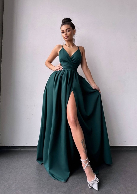 Сукня максі на тонких бретелях з розрізом на спідниці  | PUSHKA SHOP