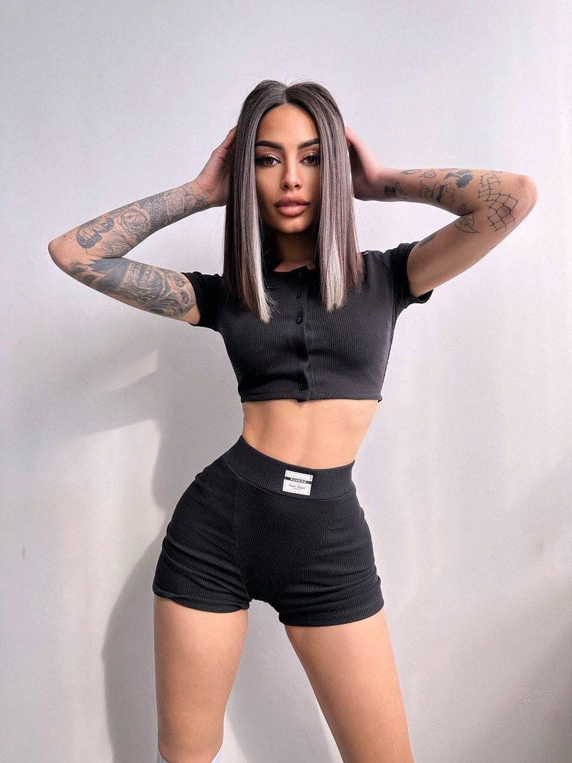 Комплект: топ на ґудзиках + велосипедки Комплект: топ на ґудзиках + велосипедки | PUSHKA SHOP