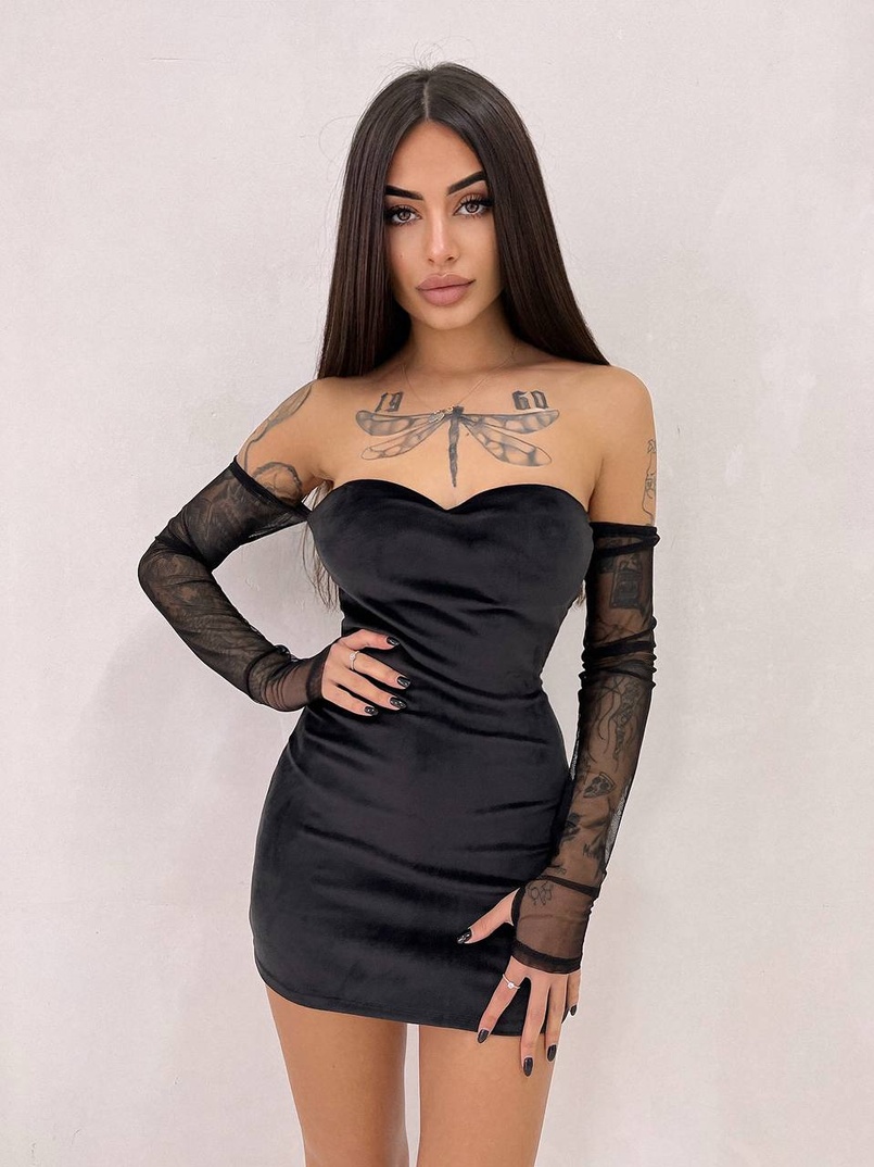 Оксамитова сукня міні з чашками і рукавами із сітки Оксамитова сукня міні з чашками і рукавами із сітки | PUSHKA SHOP