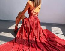 Сяюча сукня максі  зі шнурівкою на спинці Сяюча сукня максі  зі шнурівкою на спинці | PUSHKA SHOP