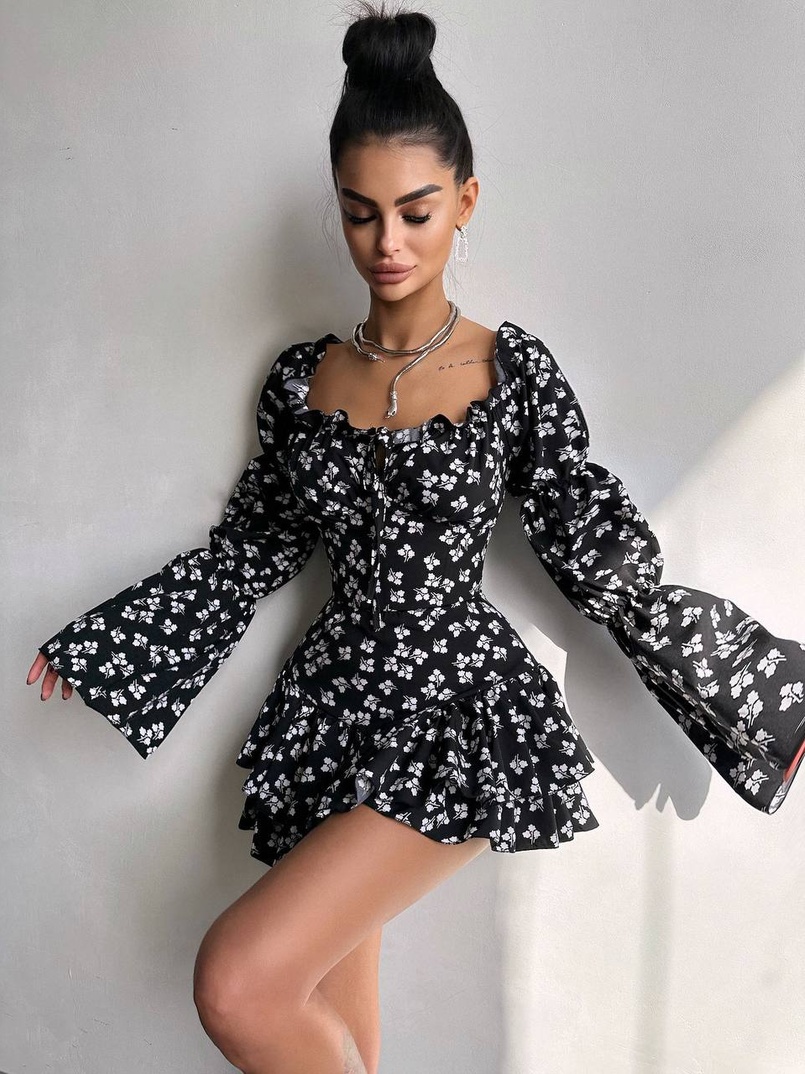 Сукня з воланами та шнурівкою по спинці Сукня з воланами та шнурівкою по спинці | PUSHKA SHOP