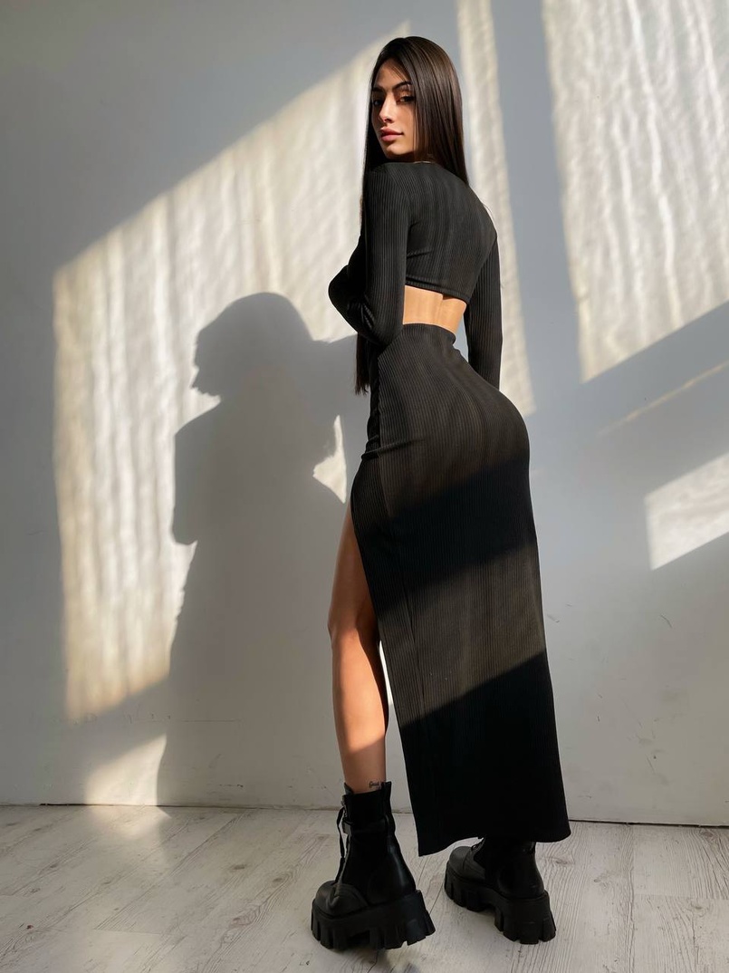 Трикотажный комплект: топ с чашечками push up + юбка миди с разрезом  Трикотажный комплект: топ с чашечками push up + юбка миди с разрезом  | PUSHKA SHOP