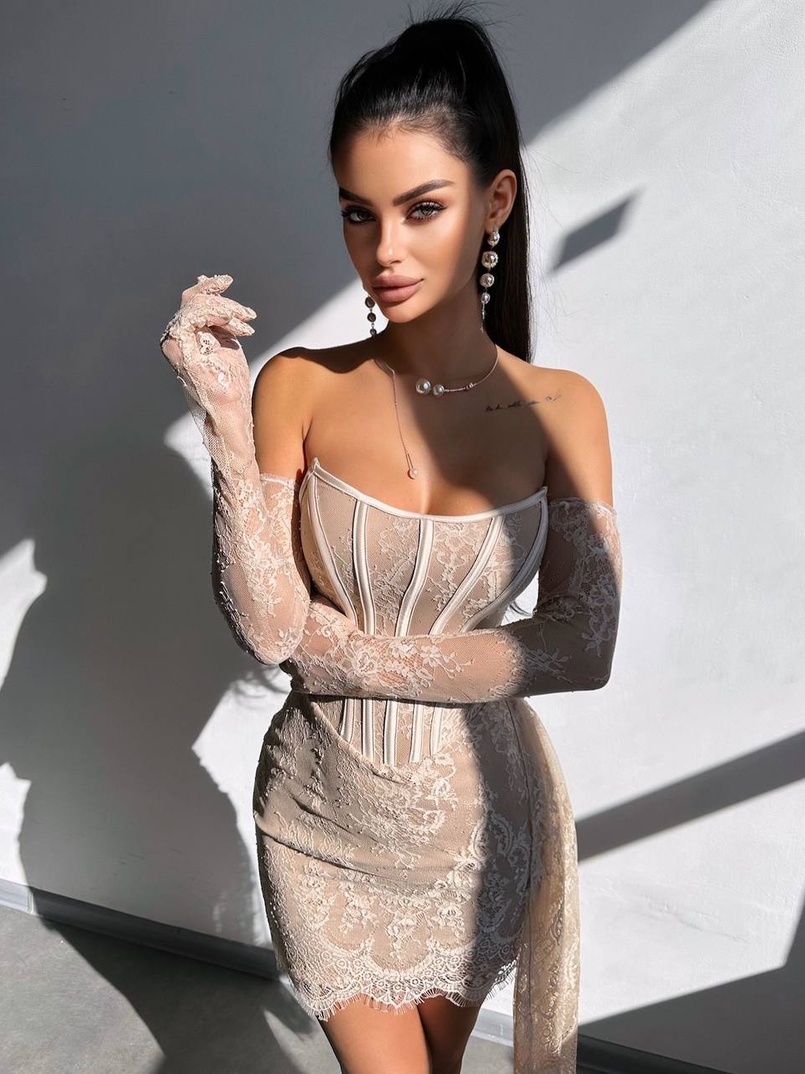 Сукня міні зі шлейфом та рукавичками Сукня міні зі шлейфом та рукавичками | PUSHKA SHOP