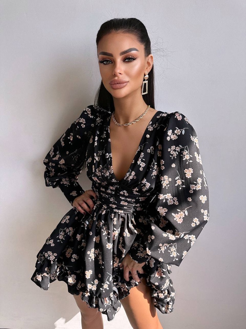 Сукня міні з пишною спідницею та драпіруванням на талії Сукня міні з пишною спідницею та драпіруванням на талії | PUSHKA SHOP