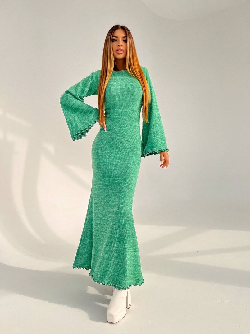 Трикотажна сукня максі з розкльошеними рукавами та відкритою спиною | PUSHKA SHOP