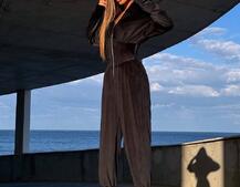 Велюровий комбінезон з елементами корсету Велюровий комбінезон з елементами корсету | PUSHKA SHOP