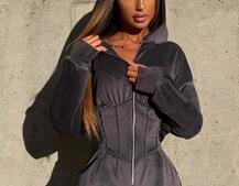 Велюровий комбінезон з елементами корсету Велюровий комбінезон з елементами корсету | PUSHKA SHOP