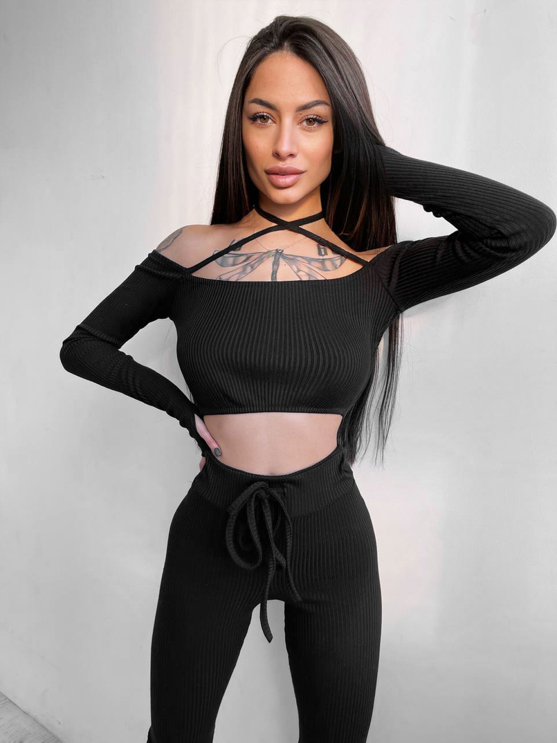 Трикотажный комплект: топ с завязками + леггинсы  Трикотажный комплект: топ с завязками + леггинсы  | PUSHKA SHOP