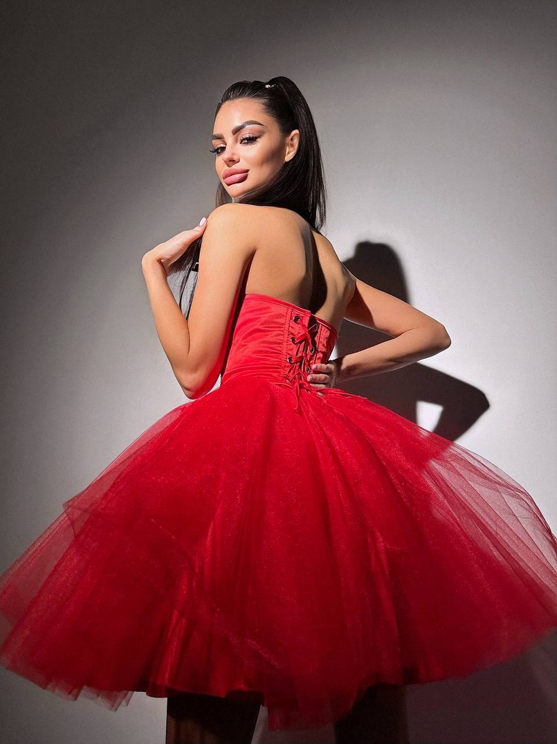 Комплект: корсет, декорований стразами  +  пишна фатинова спідниця Комплект: корсет, декорований стразами  +  пишна фатинова спідниця | PUSHKA SHOP