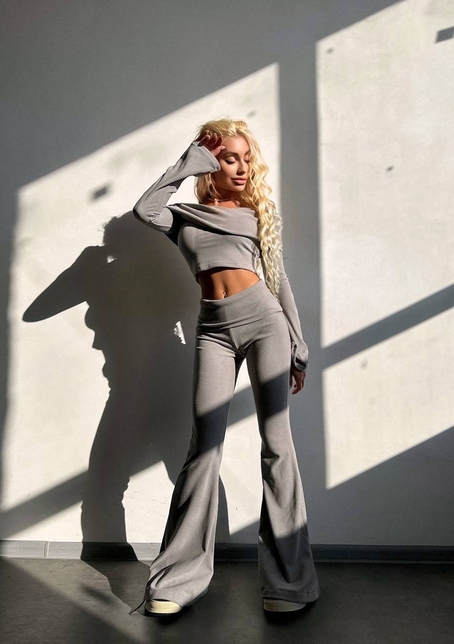 Трикотажний комплект: топ із хомутом + штани кльош | PUSHKA SHOP