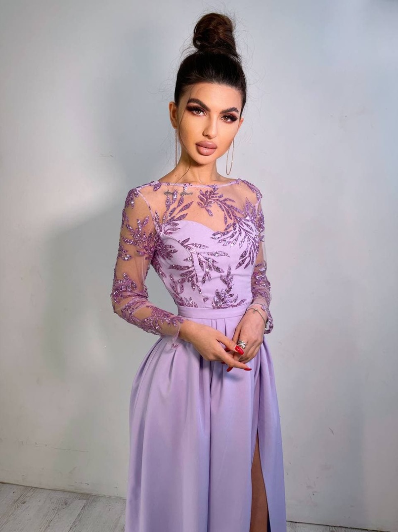 Платье макси с пайетками и разрезом на юбке Платье макси с пайетками и разрезом на юбке | PUSHKA SHOP