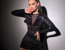 Сяюча оксамитова сукня міні з геометричним принтом Сяюча оксамитова сукня міні з геометричним принтом | PUSHKA SHOP