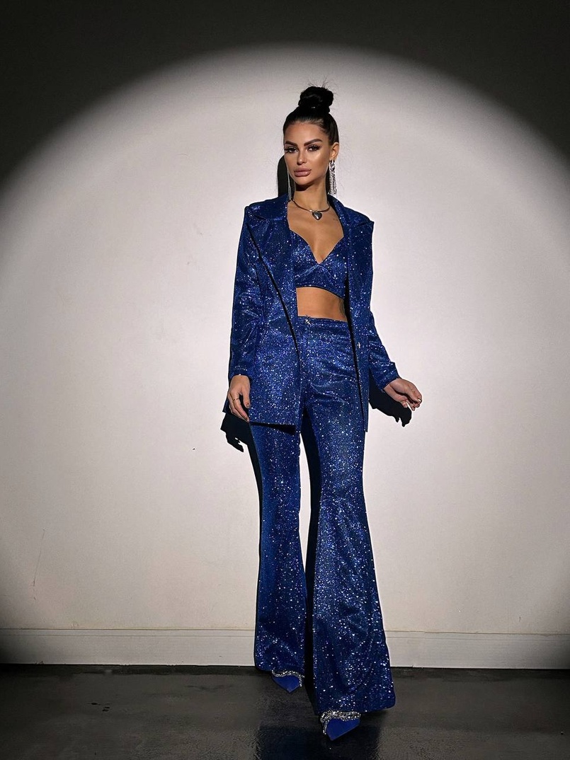 Костюм: піджак на підкладці, штани кльош+ топ з чашечками Костюм: піджак на підкладці, штани кльош+ топ з чашечками | PUSHKA SHOP