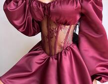 Атласна сукня з обʼємними рукавами та мереживом Атласна сукня з обʼємними рукавами та мереживом | PUSHKA SHOP