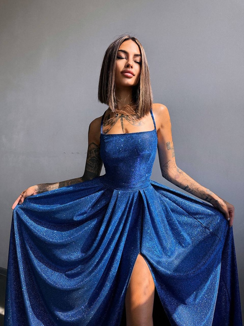 Сяюча сукня максі  зі шнурівкою на спинці Сяюча сукня максі  зі шнурівкою на спинці | PUSHKA SHOP