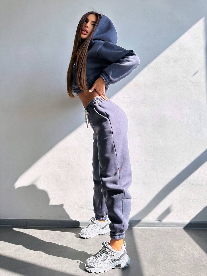 Базовий костюм на флісі з об'ємними капюшоном Базовий костюм на флісі з об'ємними капюшоном | PUSHKA SHOP