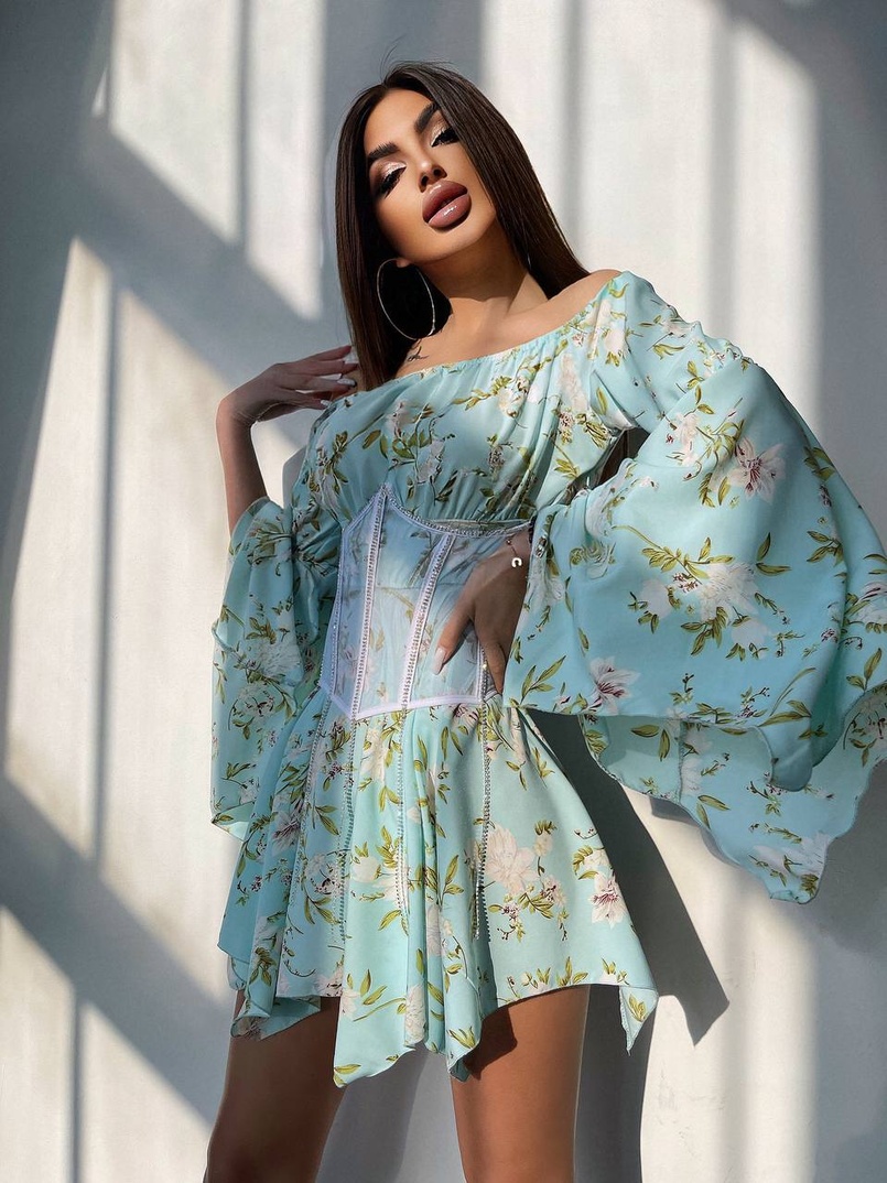 Сукня асиметричного крою з розкльошеними рукавами + корсет декорований стразами Ручна робота Сукня асиметричного крою з розкльошеними рукавами + корсет декорований стразами Ручна робота | PUSHKA SHOP