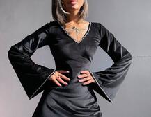 Оксамитова сукня,  декорована стразами з розкльошоними рукавами  Оксамитова сукня,  декорована стразами з розкльошоними рукавами  | PUSHKA SHOP